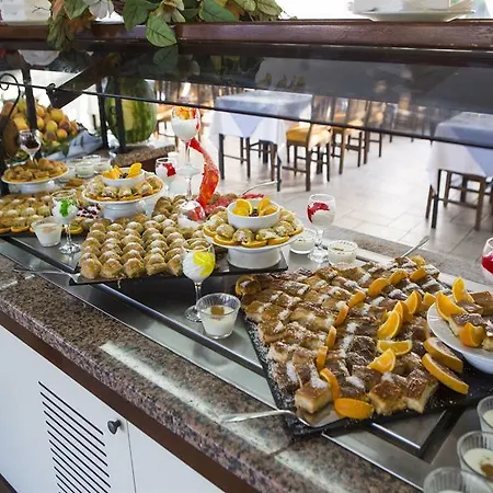 Hotell Larissa Garden